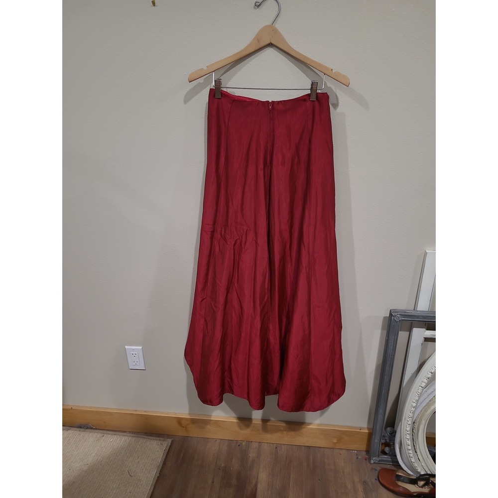 VTG. City Triangles Women SZ 5/6 Red Maxi Skirt black tulle Trimmed under slip.